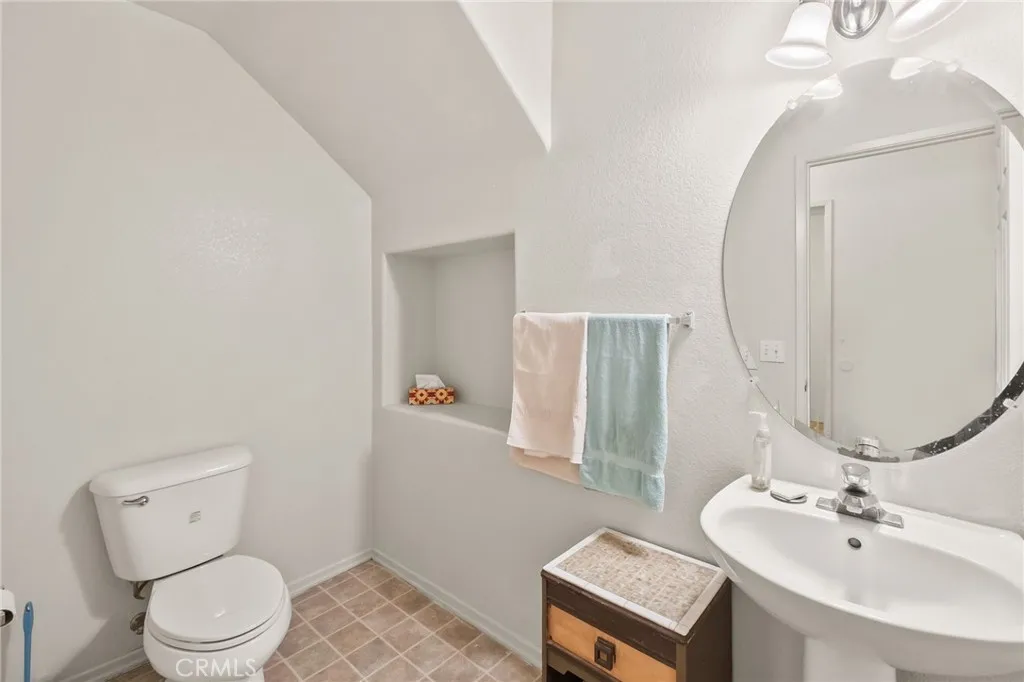 27297 Sierra Madre Drive, Murrieta, California 92563 home-pic-24