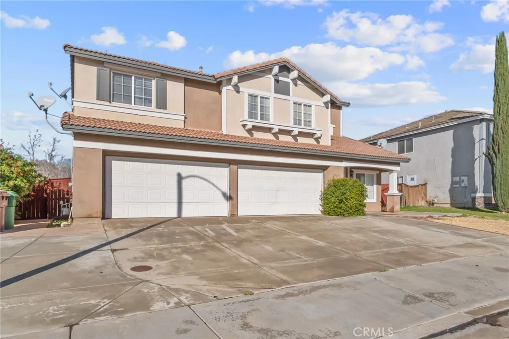 27297 Sierra Madre Drive, Murrieta, California 92563 home-pic-3