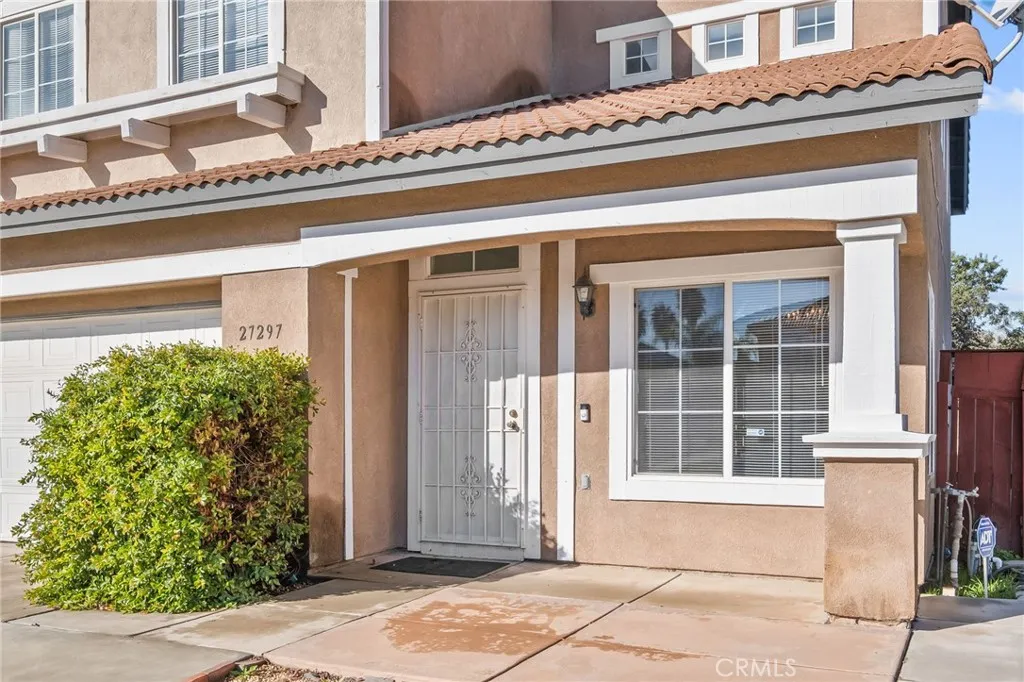 27297 Sierra Madre Drive, Murrieta, California 92563 home-pic-4