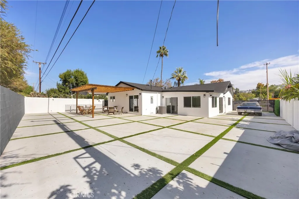 338 S James Street, Orange, California 92869 home-pic-19