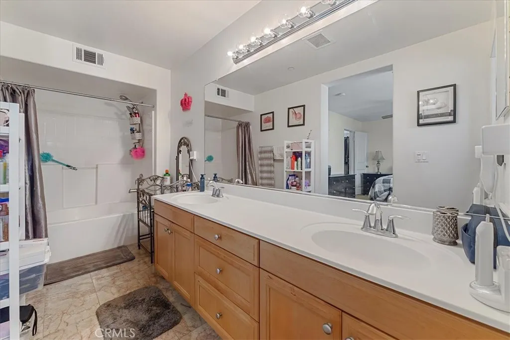 613 Flathead River, Oxnard, California 93036 home-pic-16