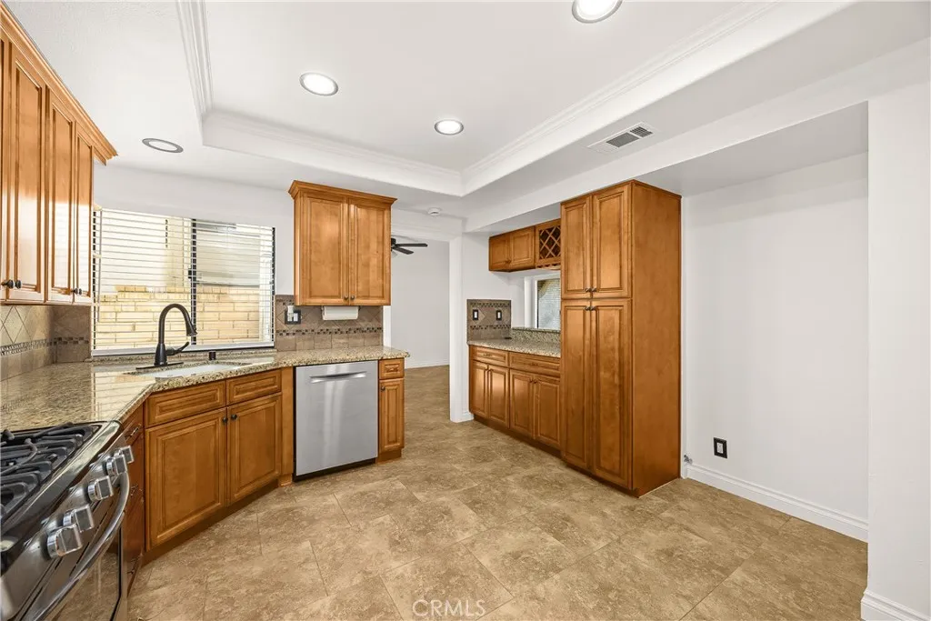 9862 Solazzo, Rancho Cucamonga, California 91730 home-pic-14