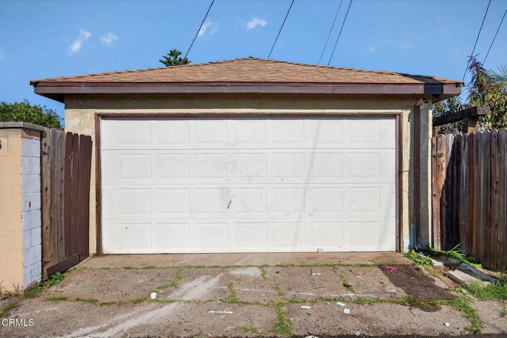 236 E Poplar Street, Oxnard, California 93033 home-pic-19