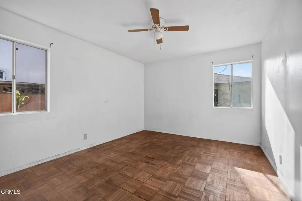 236 E Poplar Street, Oxnard, California 93033 home-pic-11