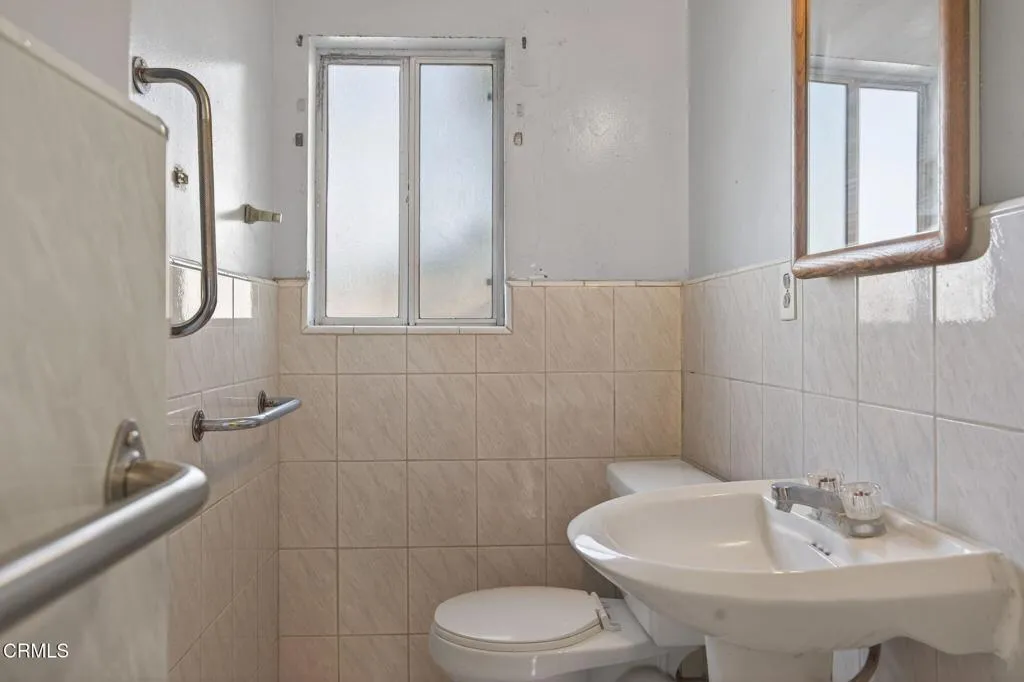 236 E Poplar Street, Oxnard, California 93033 home-pic-7