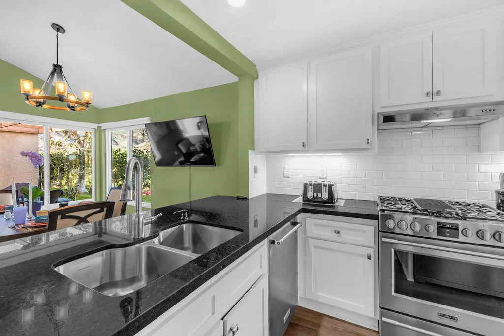 48590 Oakwood Way, Palm Desert, California 92260 home-pic-9