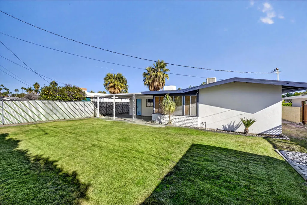 765 N Paseo De Anza, Palm Springs, California 92262 home-pic-32