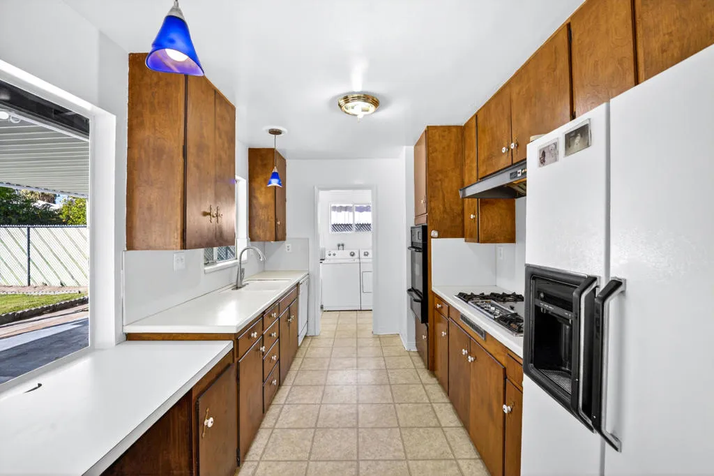 765 N Paseo De Anza, Palm Springs, California 92262 home-pic-11