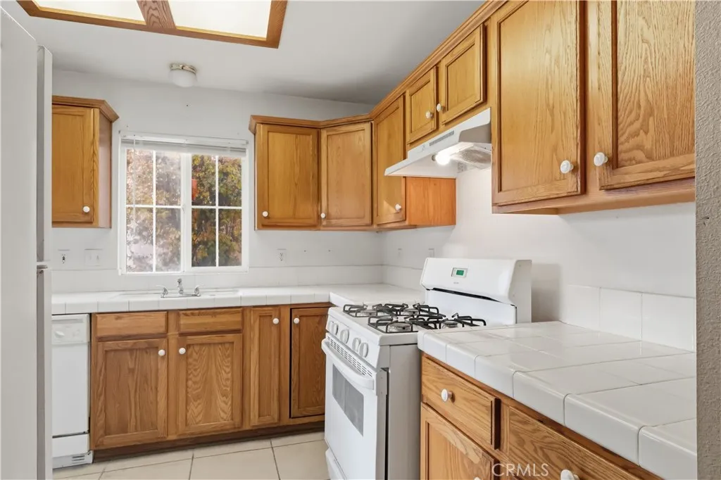 19020 Stoddard Way, Apple Valley, California 92308 home-pic-13