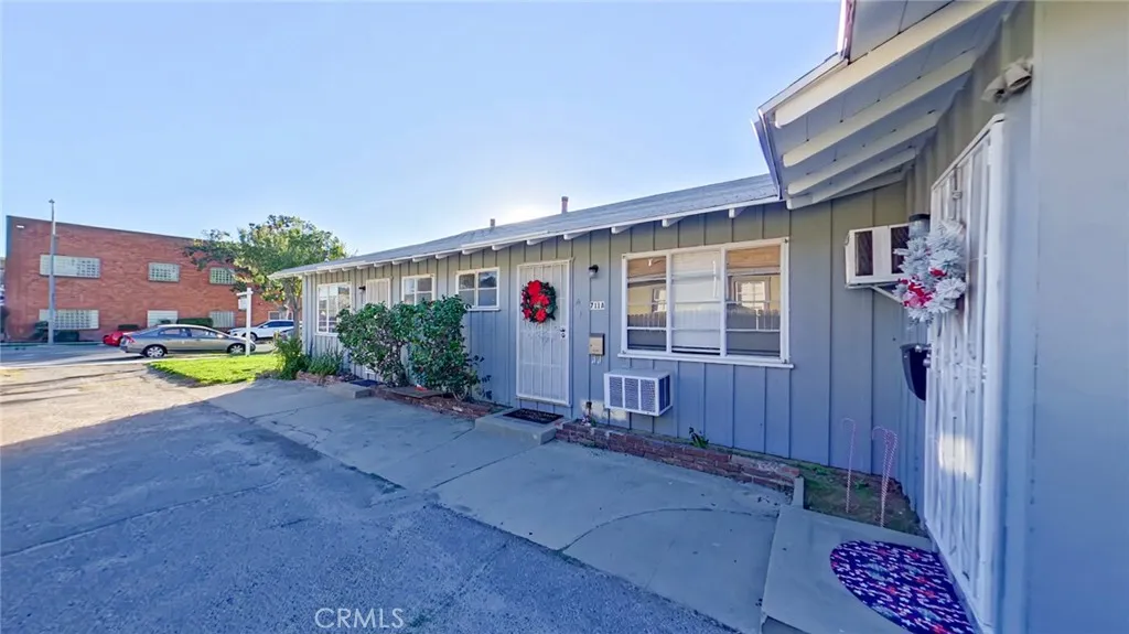 711 W Wilson, Glendale, California 91203 home-pic-18
