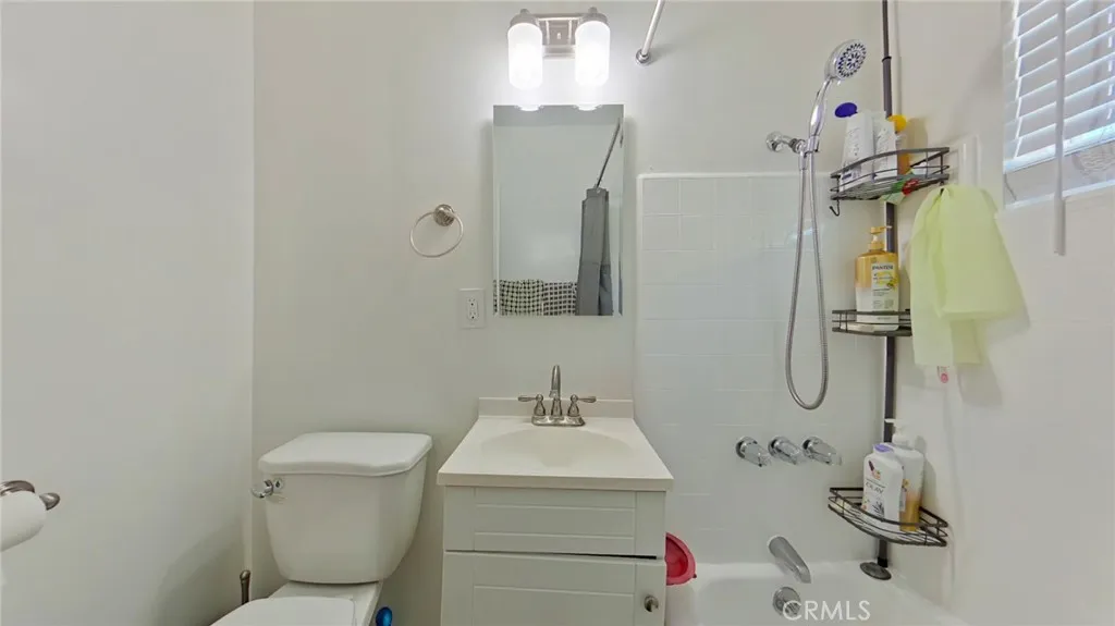 711 W Wilson, Glendale, California 91203 home-pic-14