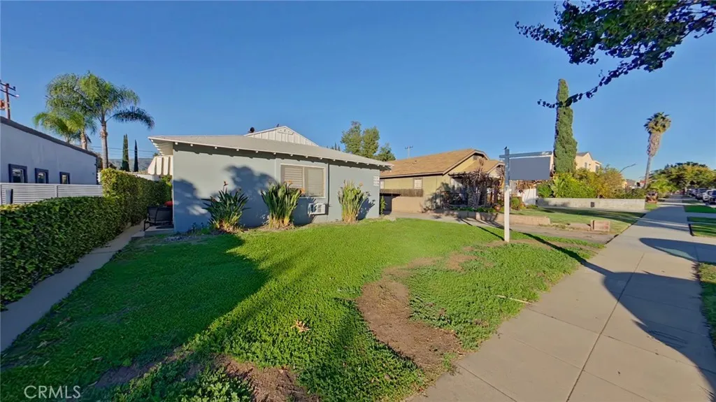 711 W Wilson, Glendale, California 91203 home-pic-1