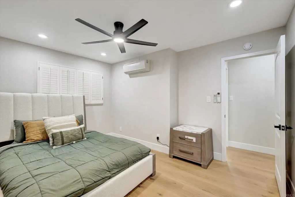 4107 Cole Way, San Diego, California 92117 home-pic-20