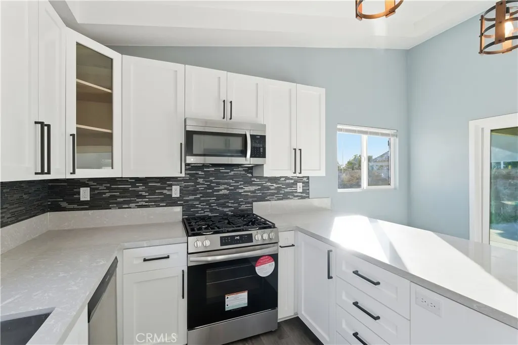 16843 Miller, Fontana, California 92336 home-pic-14
