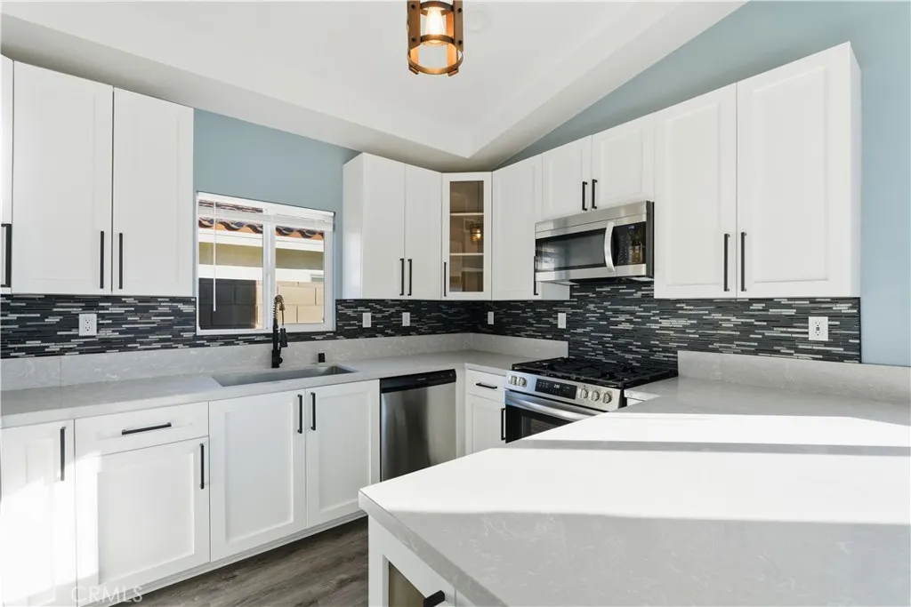 16843 Miller, Fontana, California 92336 home-pic-12