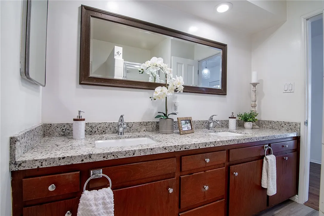 1324 W Morningside, Burbank, California 91506 home-pic-20