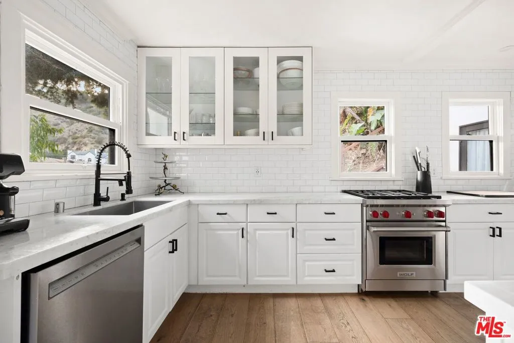 8061 Woodland Lane, Los Angeles, California 90046 home-pic-7