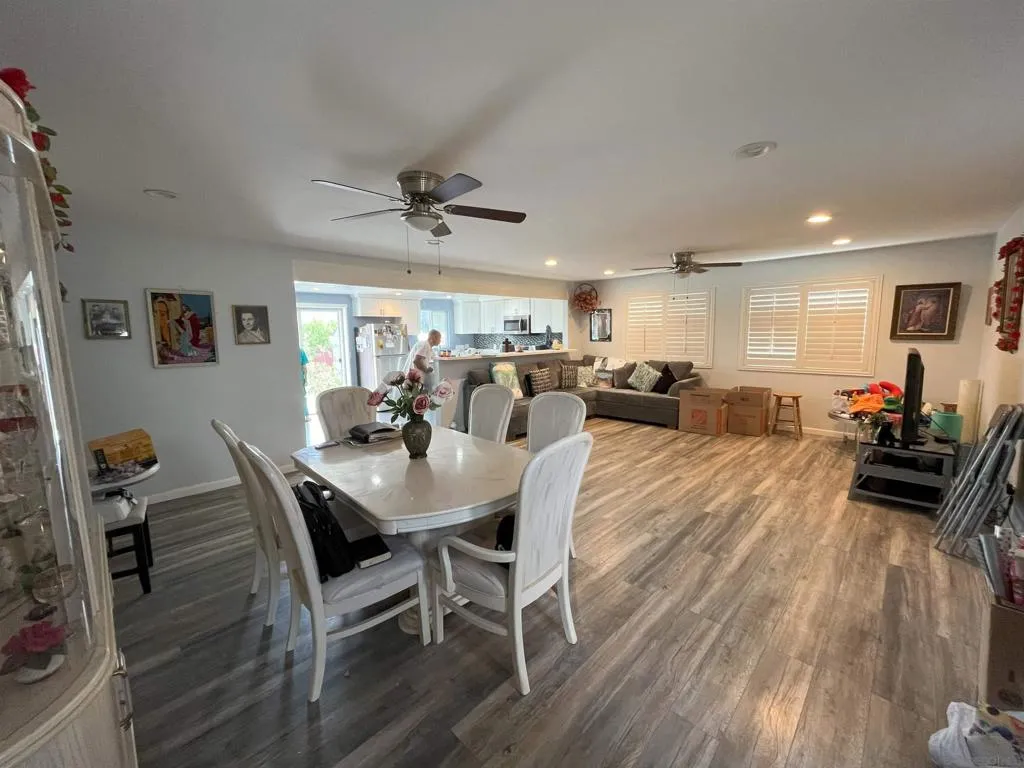 8447 Carlton Oaks Dr, Santee, California 92071 home-pic-3