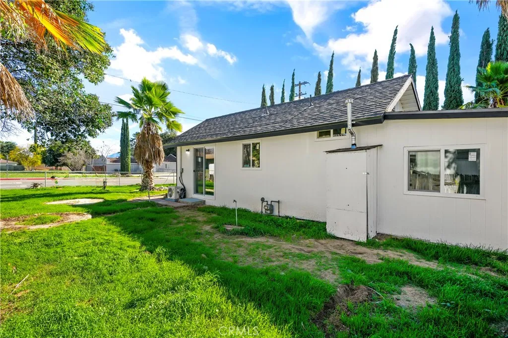 1049 Beaumont, Beaumont, California 92223 home-pic-25