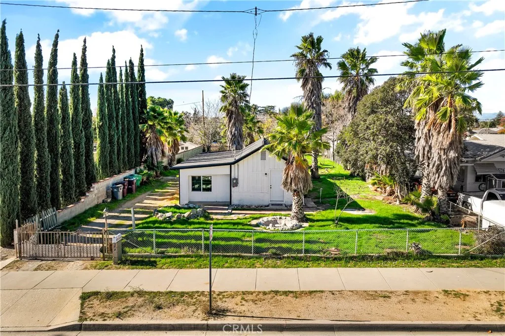 1049 Beaumont, Beaumont, California 92223 home-pic-0