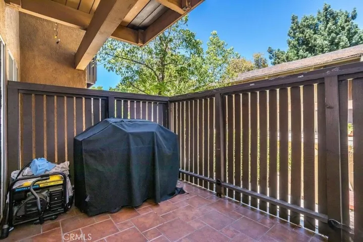 18350 Hatteras 138, Tarzana, California 91356