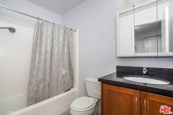 18350 Hatteras 138, Tarzana, California 91356