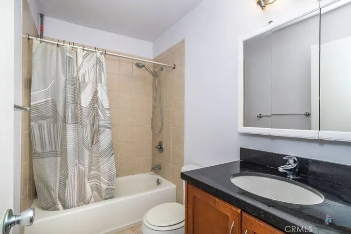 18350 Hatteras 138, Tarzana, California 91356