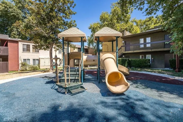 18350 Hatteras 138, Tarzana, California 91356