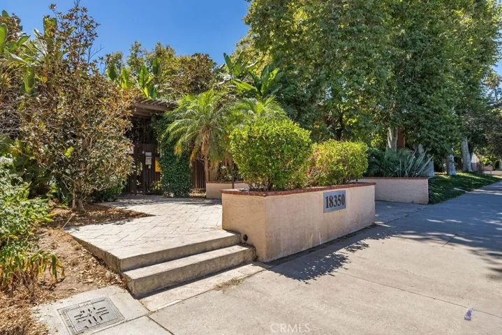 18350 Hatteras 138, Tarzana, California 91356