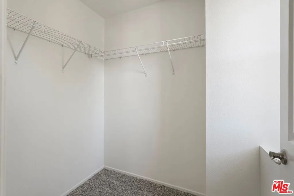 1735 W Newgrove Street, Lancaster, California 93534 home-pic-24