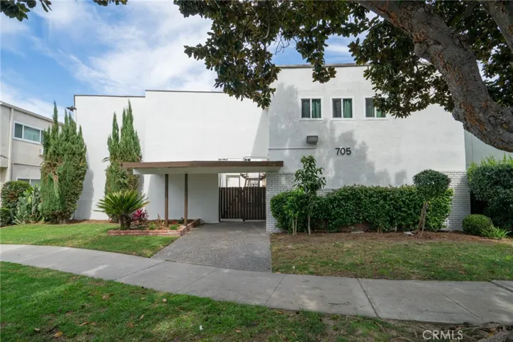 705 E Santa Fe Avenue, Fullerton, California 92831