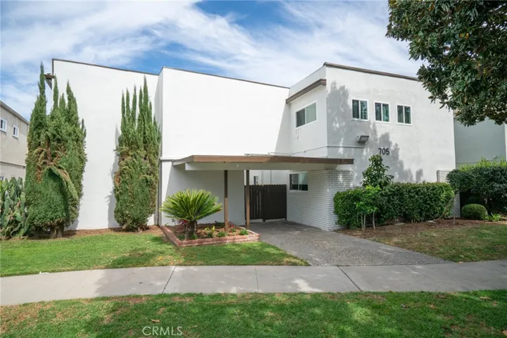 705 E Santa Fe Avenue, Fullerton, California 92831