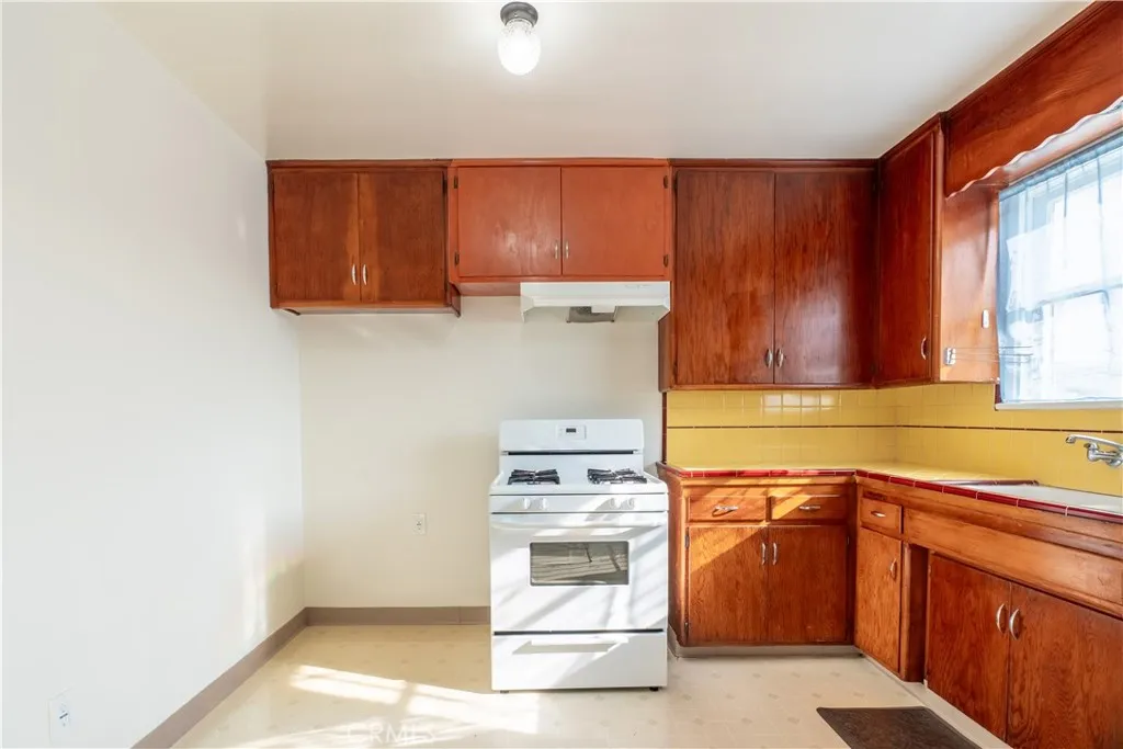 1824 Marine, Gardena, California 90249 home-pic-27