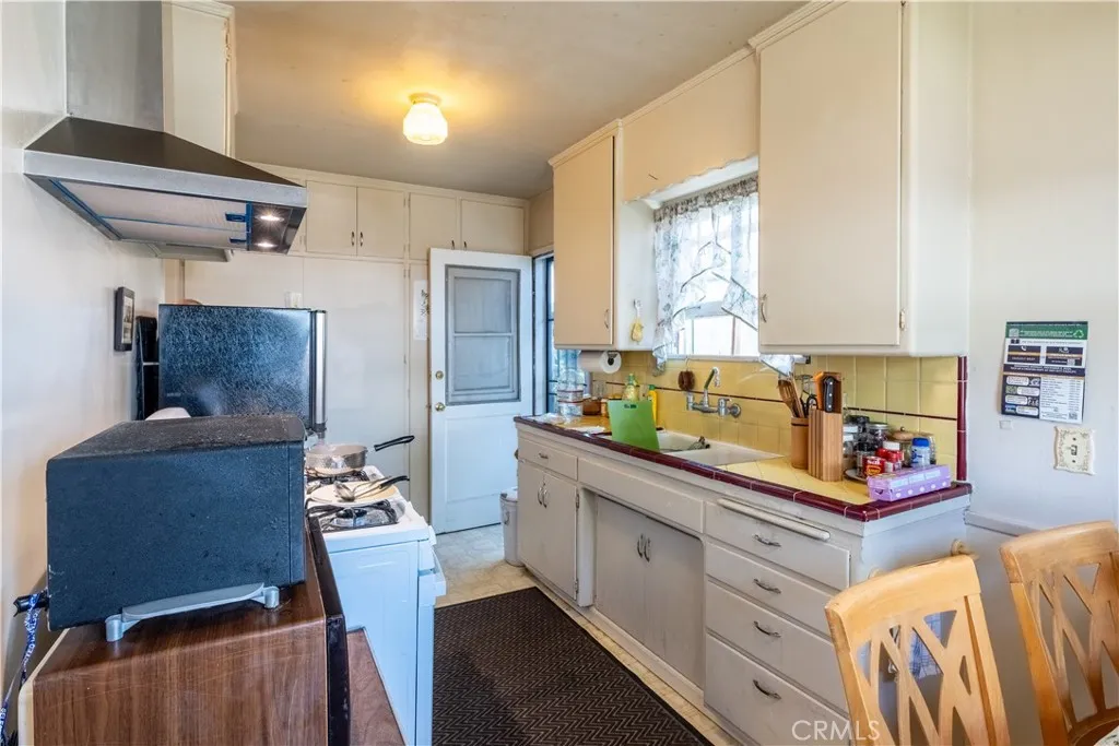 1824 Marine, Gardena, California 90249 home-pic-40
