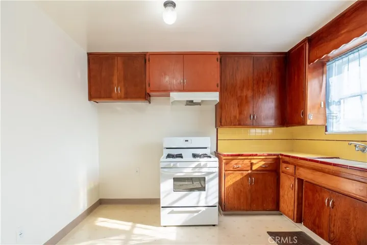 Unit C: 2 Bed/1Bath. Delivered vacant. Includes 1 Car garage and 1 space outside.
