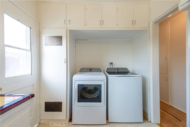 Unit B: 1 Bed/1Bath Delivered Vacant.