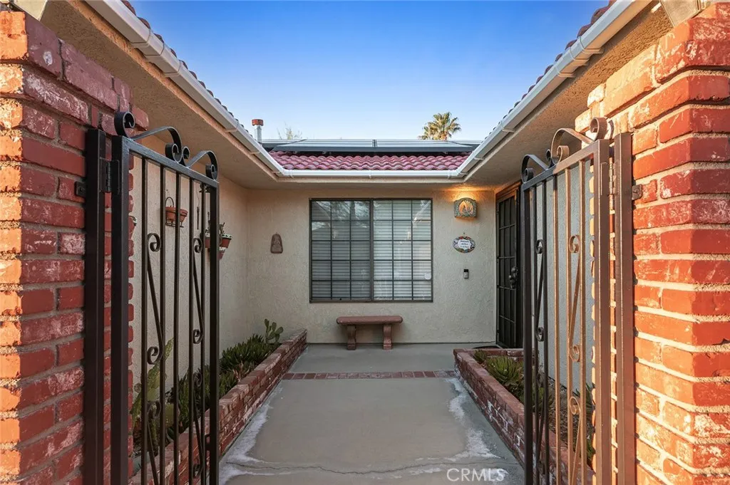 64616 Spyglass Avenue, Desert Hot Springs, California 92240 home-pic-2