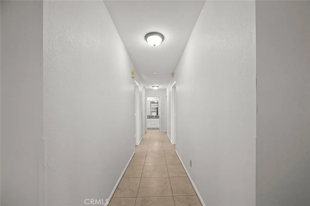 64616 Spyglass Avenue, Desert Hot Springs, California 92240 home-pic-18