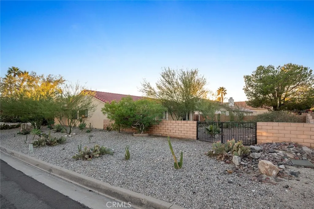 64616 Spyglass Avenue, Desert Hot Springs, California 92240 home-pic-38