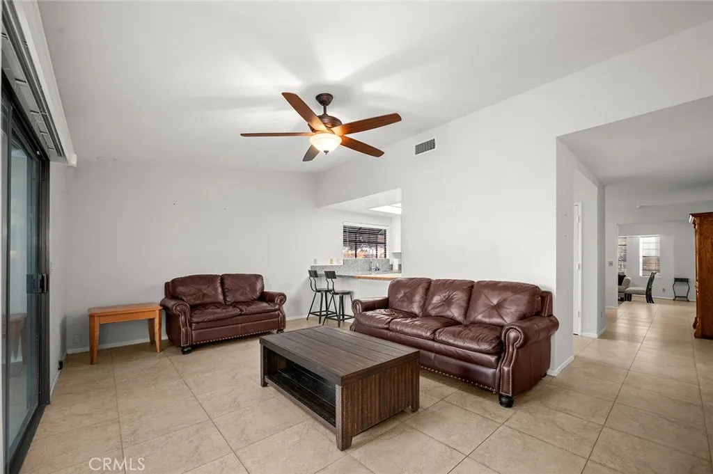 64616 Spyglass Avenue, Desert Hot Springs, California 92240 home-pic-16