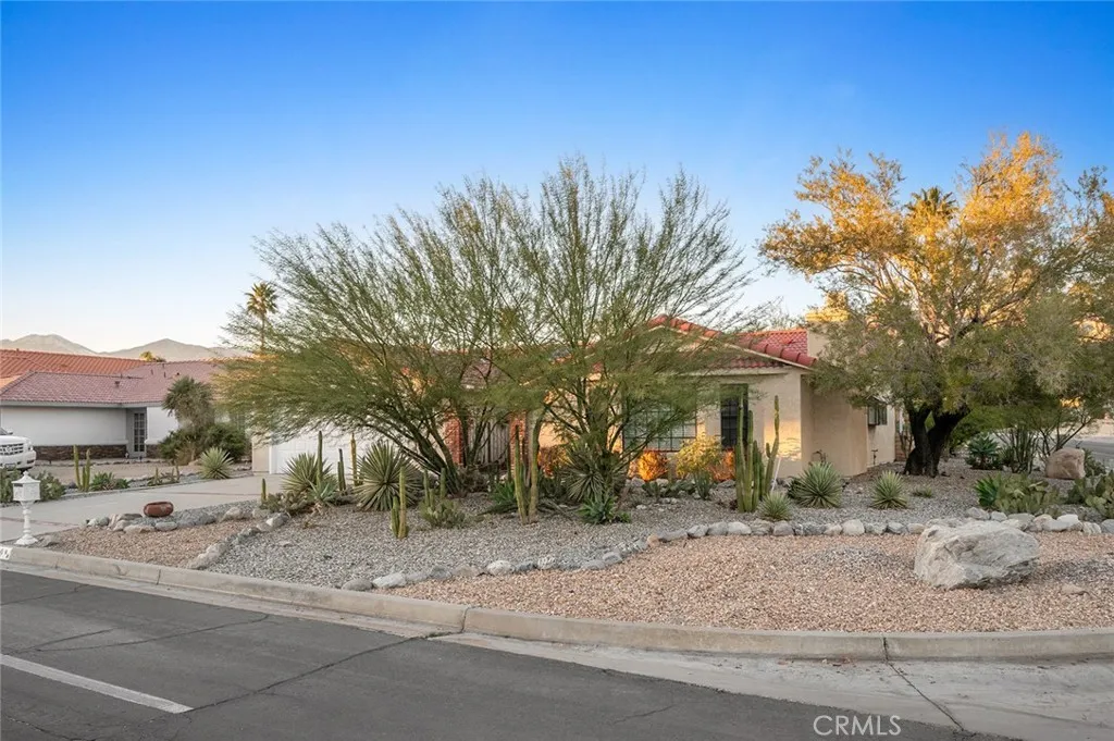 64616 Spyglass Avenue, Desert Hot Springs, California 92240 home-pic-40