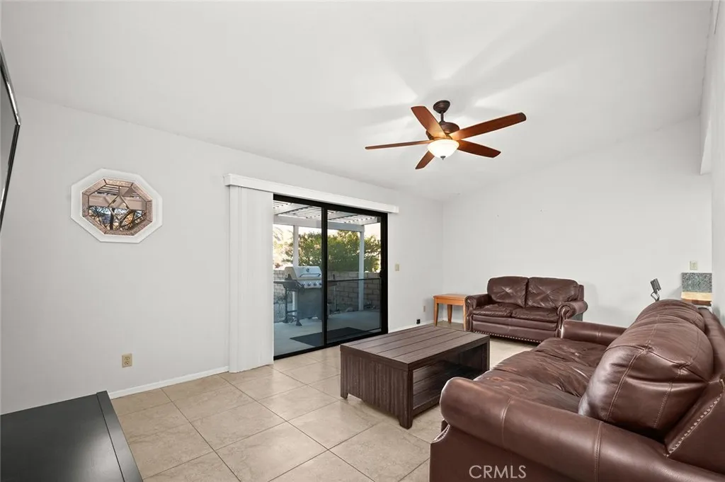 64616 Spyglass Avenue, Desert Hot Springs, California 92240 home-pic-17