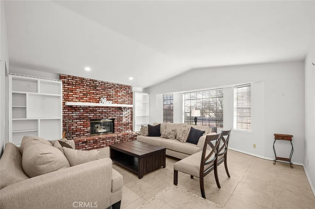 64616 Spyglass Avenue, Desert Hot Springs, California 92240 home-pic-4