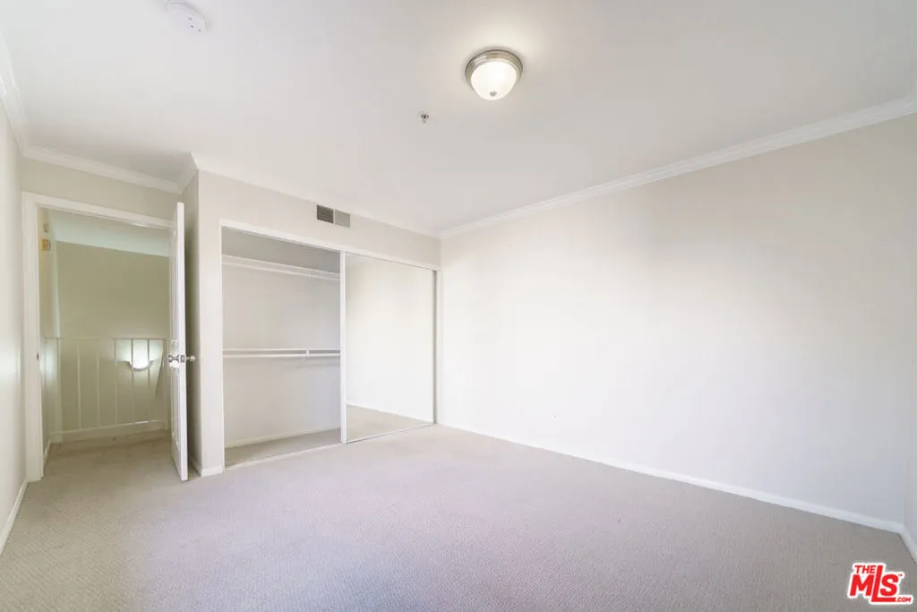 4755 Templeton Street 2210, Los Angeles, California 90032 home-pic-21