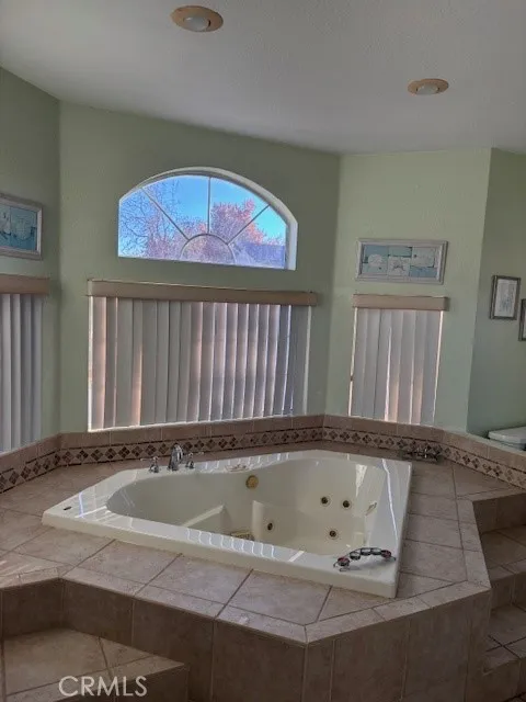1642 Bisbee, Lancaster, California 93535 home-pic-2