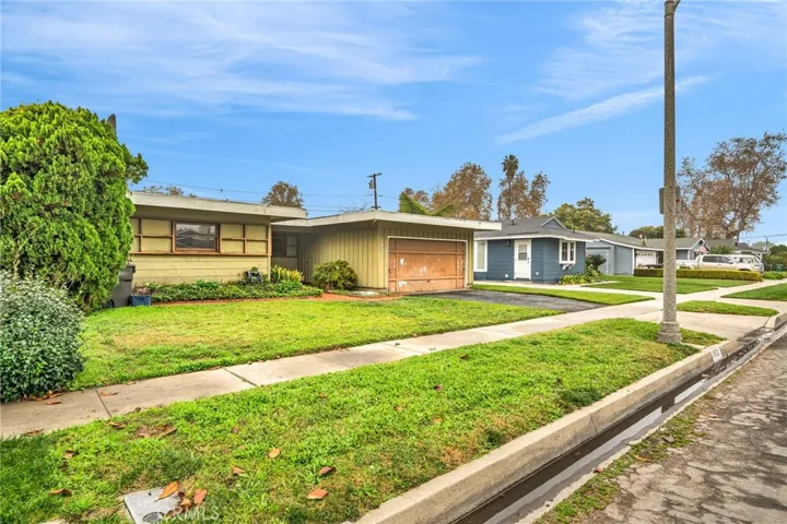 1931 Volk, Long Beach, California 90815