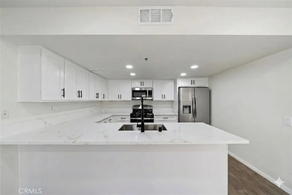 200 E Racquet Club 72, Palm Springs, California 92262 home-pic-6