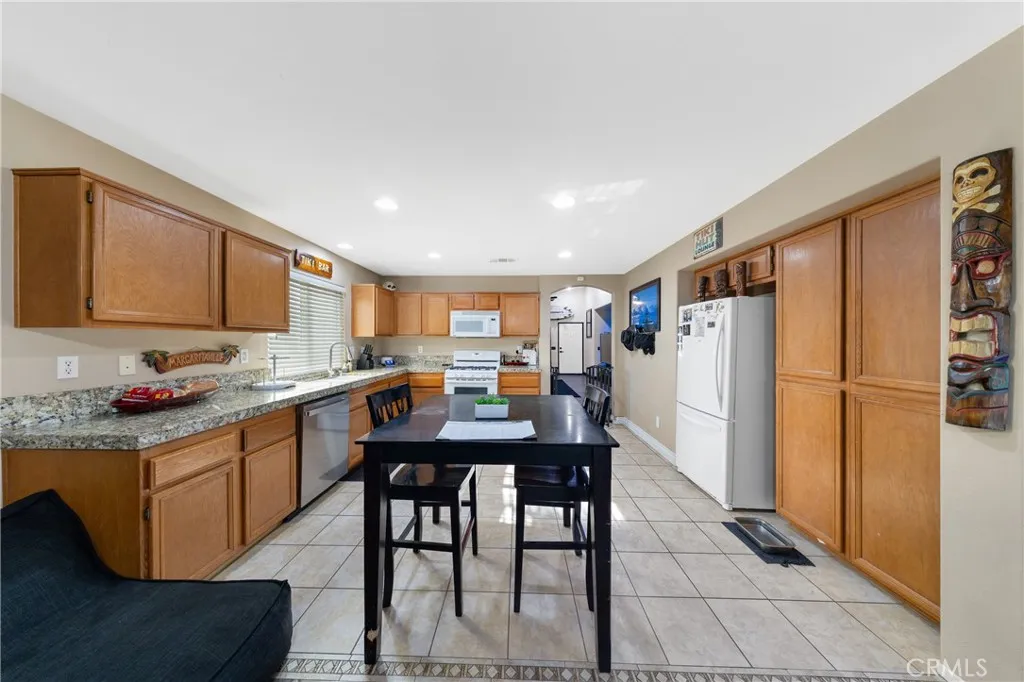 27864 Maywood Bend, Menifee, California 92585 home-pic-9