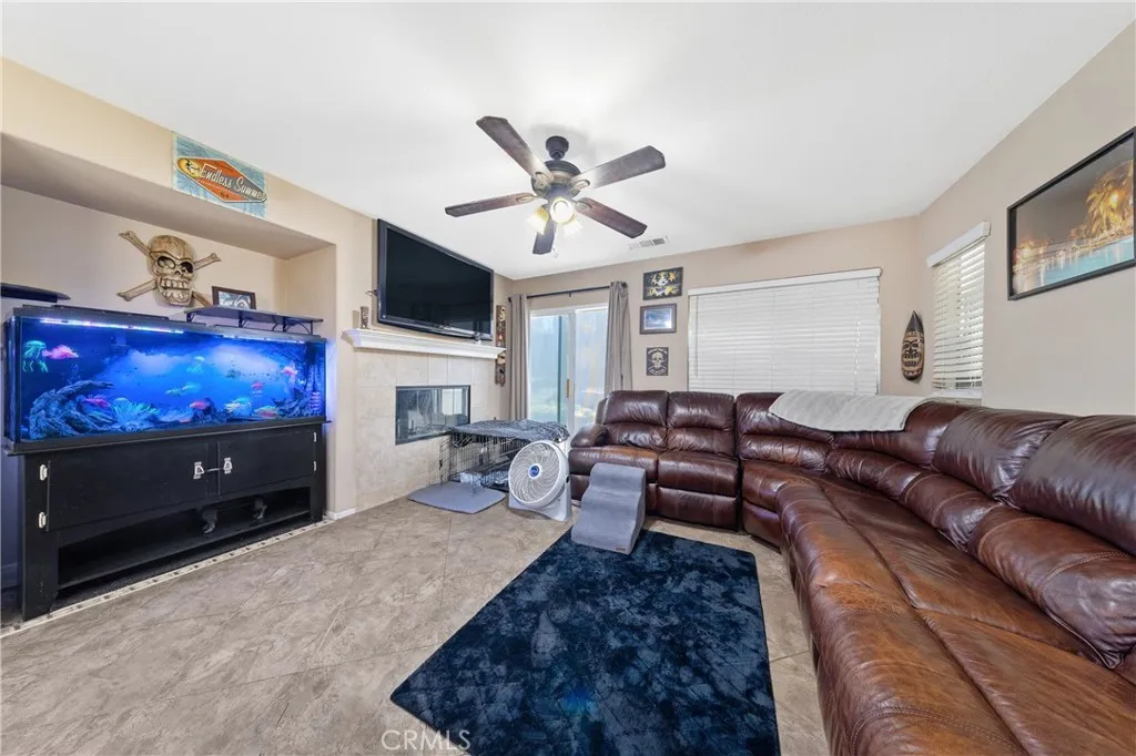 27864 Maywood Bend, Menifee, California 92585 home-pic-11