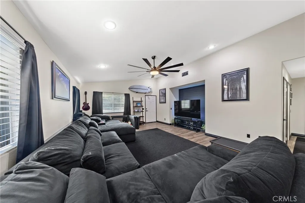 27864 Maywood Bend, Menifee, California 92585 home-pic-7